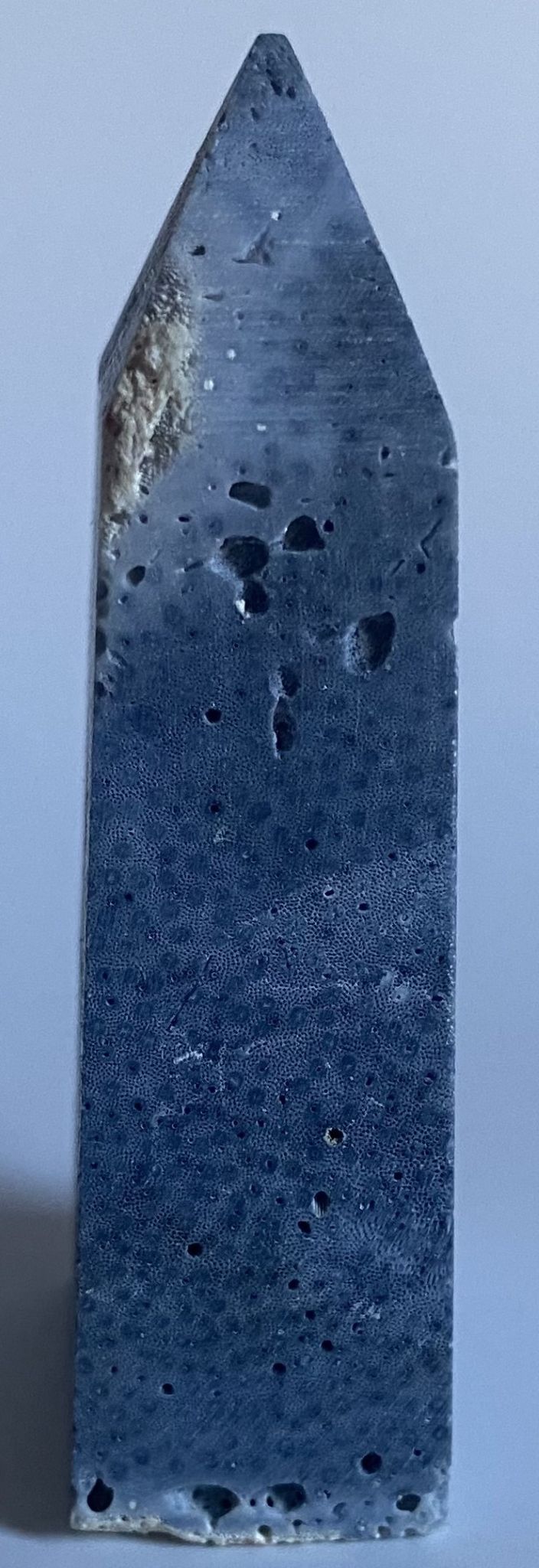 Coral Albastru - Obelisc 7.8cm - Decoratiune Piatra Semipretioasa