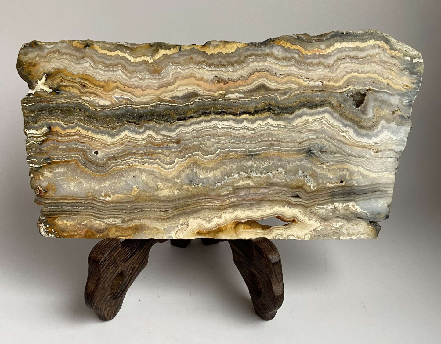 Felie de Agat Crazy Lace pe suport din lemn, piatra semipretioasa naturala, decorativa