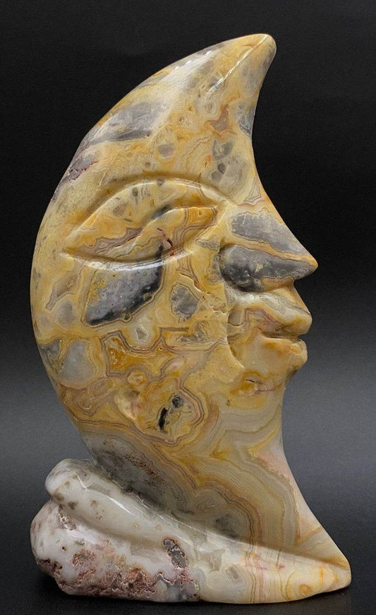 Luna sculptată din Agat Crazy Lace natural de 12cm, piatră semiprețioasă unică