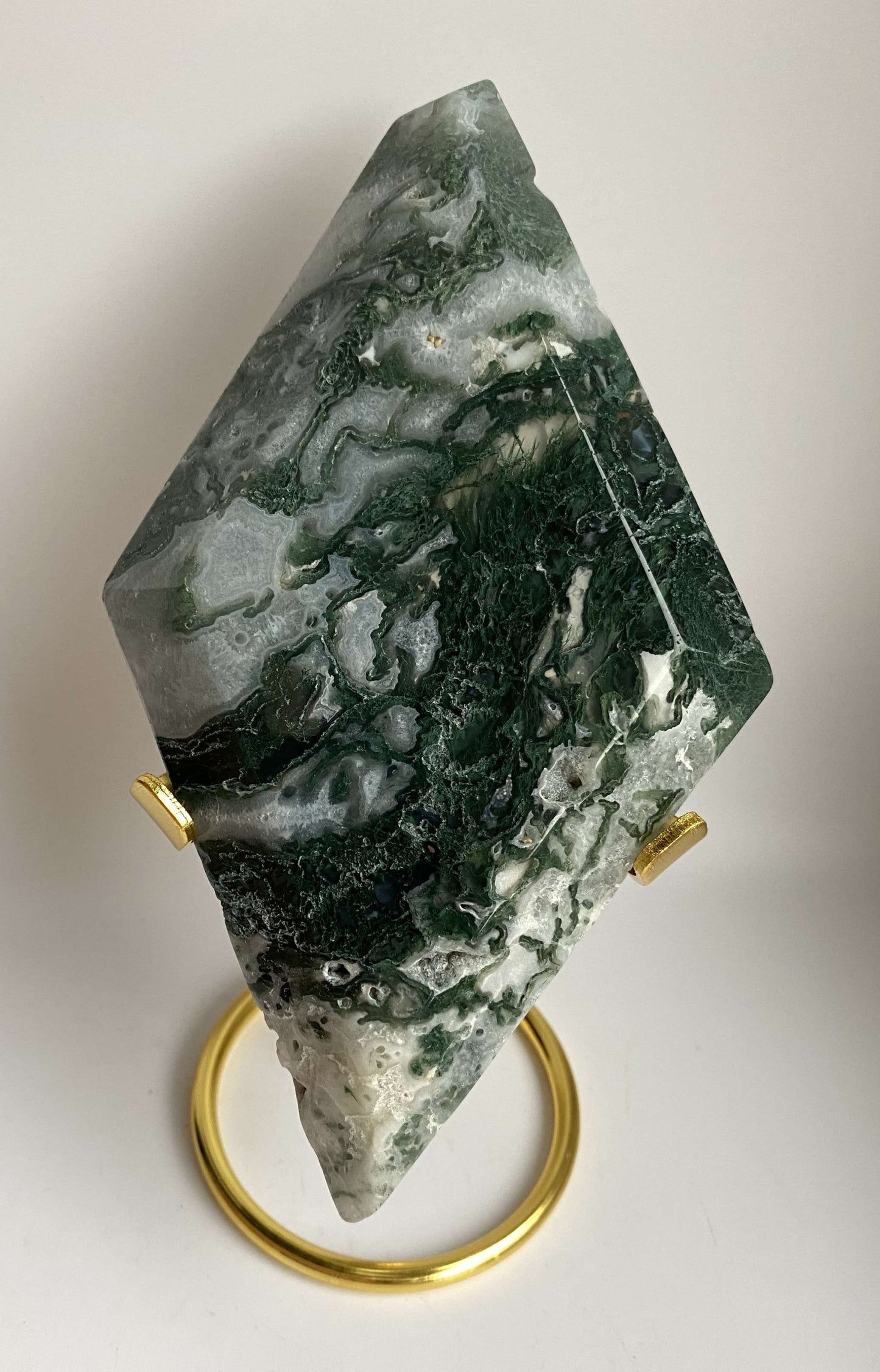 Piatra semipretioasa Agat Muschi in forma de romb pe suport metalic auriu