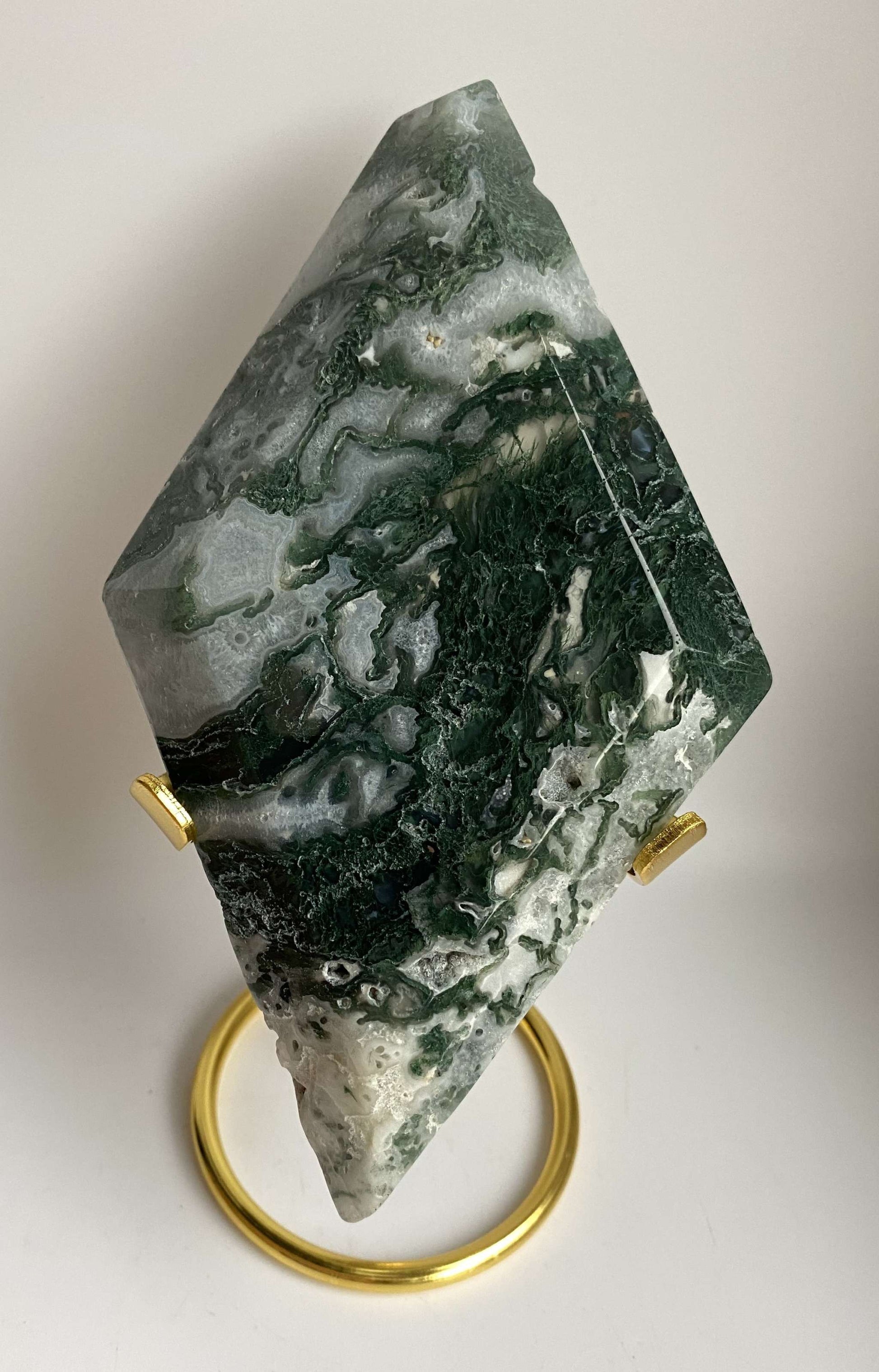 Piatra semipretioasa Agat Muschi in forma de romb pe suport metalic auriu