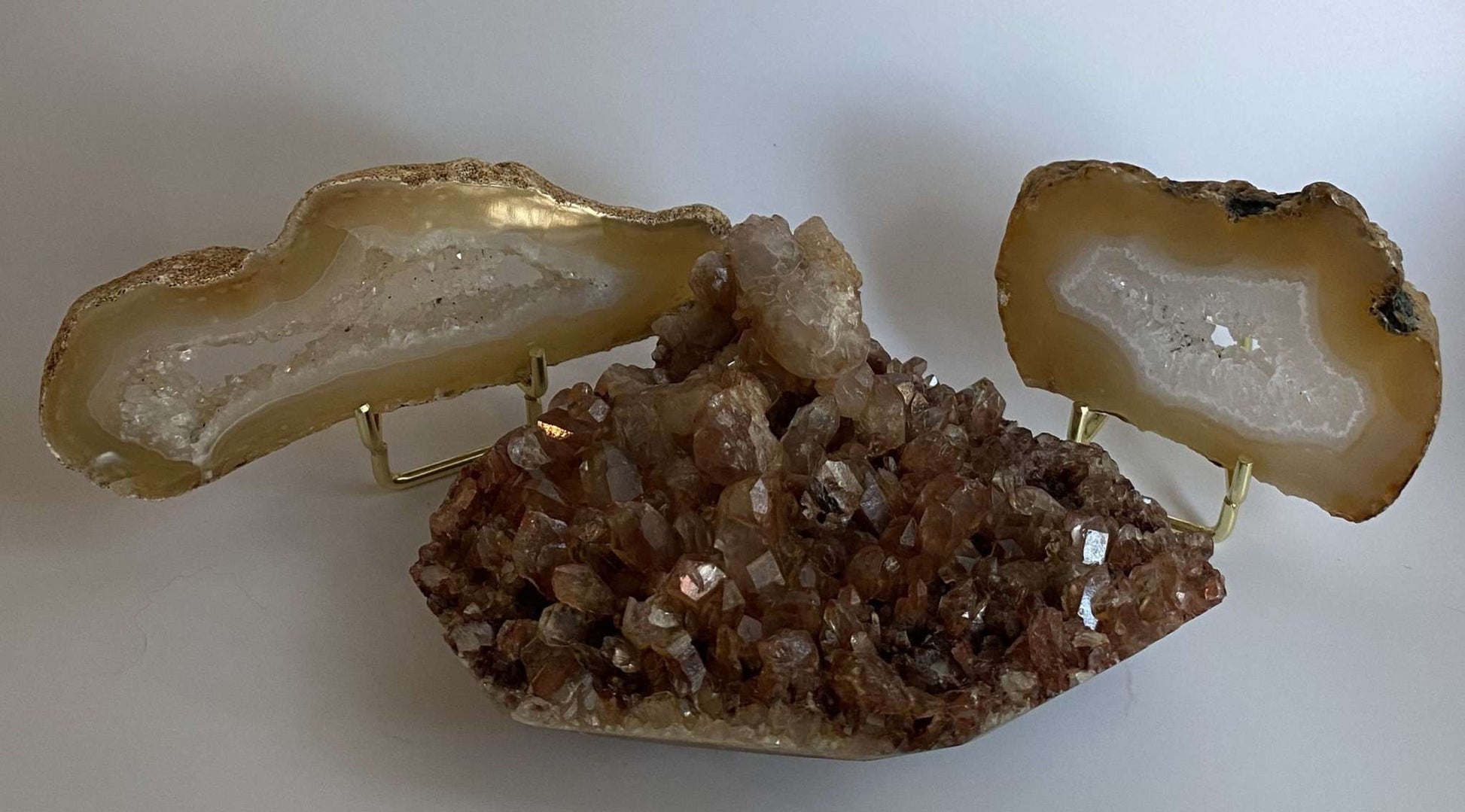 Set semipretioase cu Cuart Rosu cluster si felii de geoda Agat Natural pe suport metalic