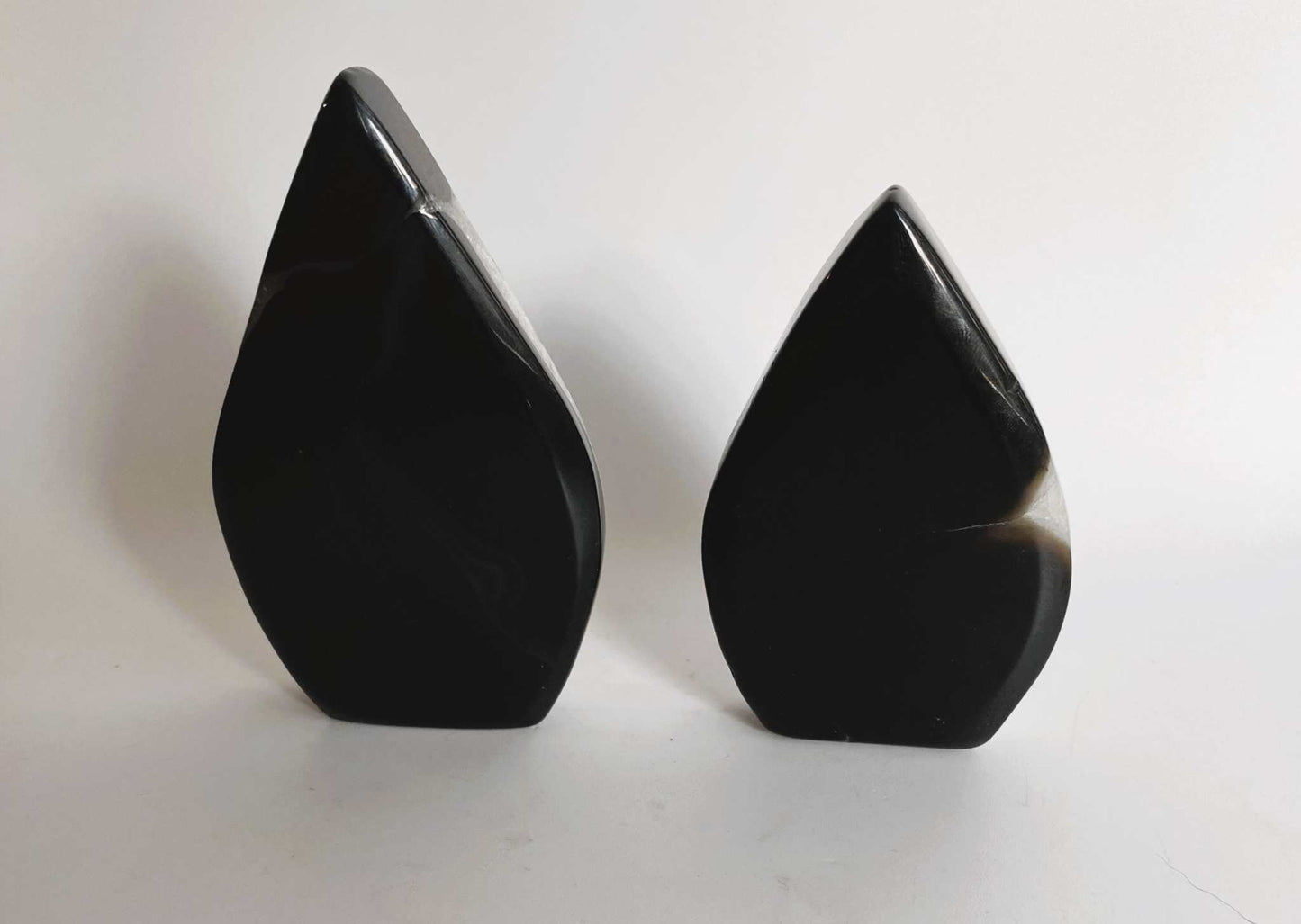 Set sculpturi dekorative din agat negru, doua piese elegante, Decor Cristale