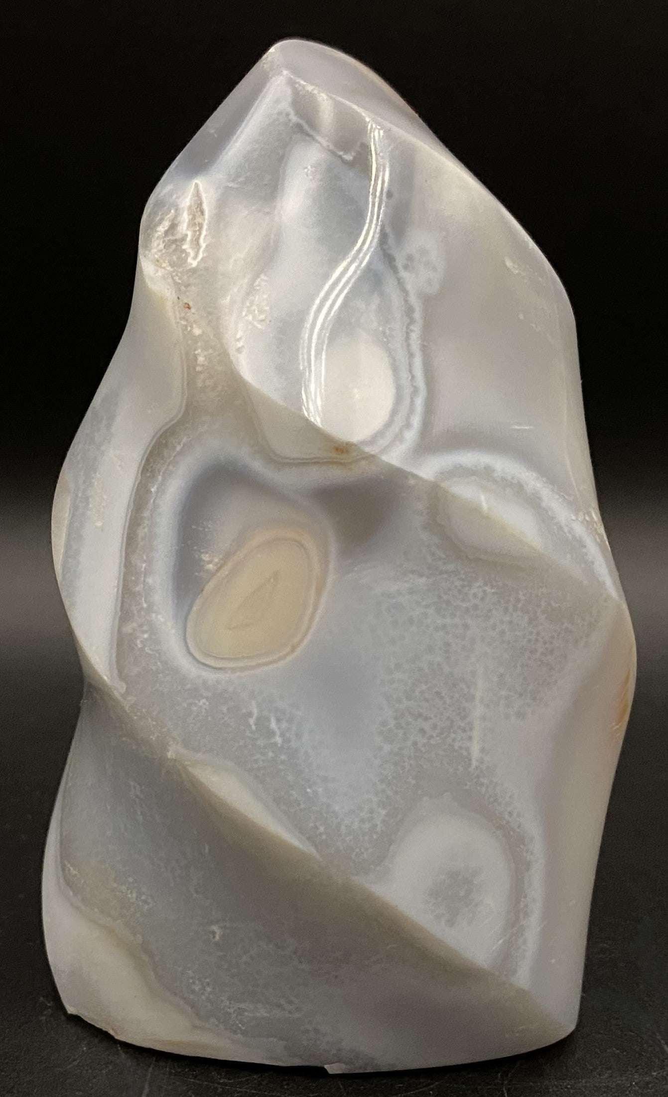 Sculptură din Agat Orca natural, 10.1 cm, piatră semiprețioasă cu textură și culoare unică