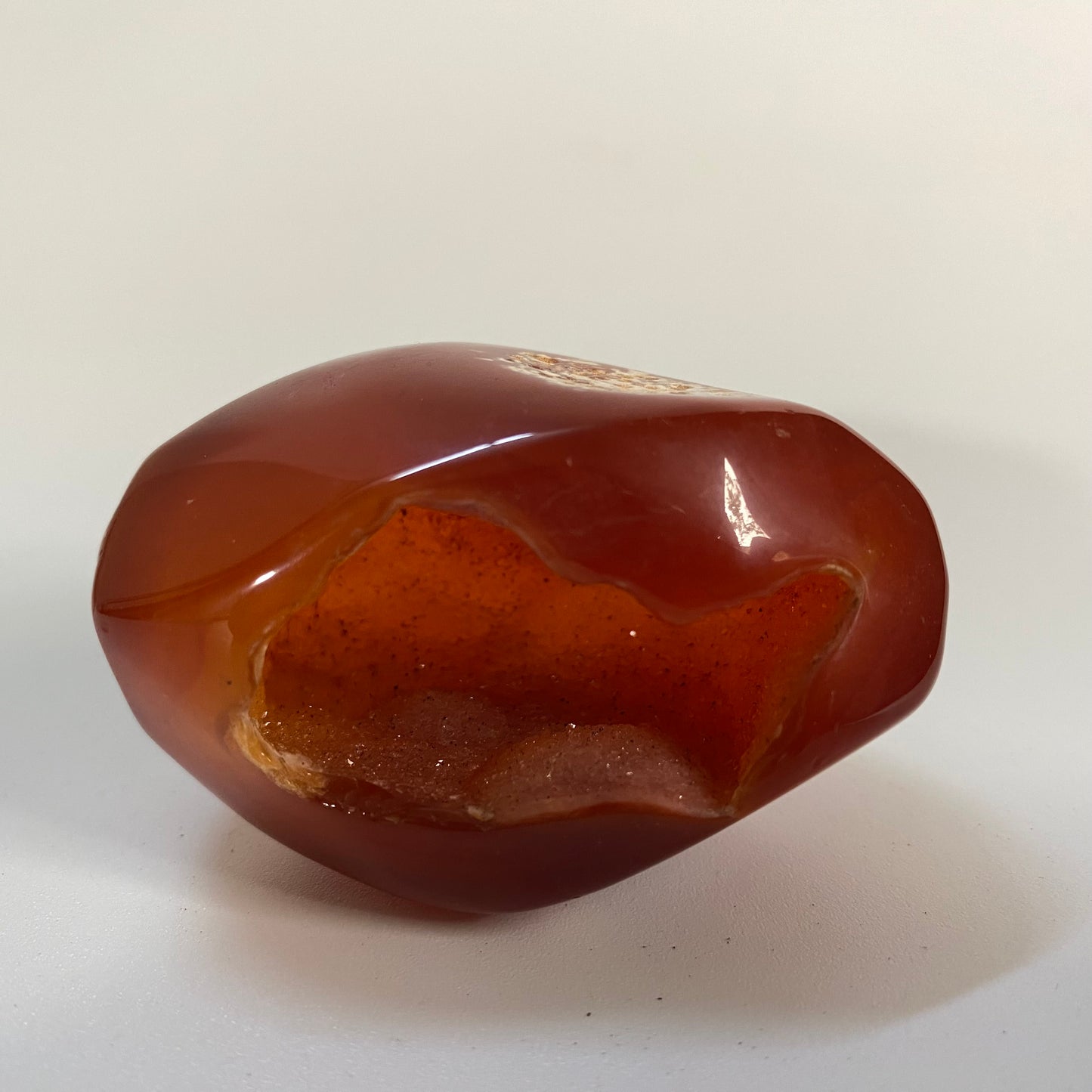 Agat Rosu - Geoda piatra semipretioasa