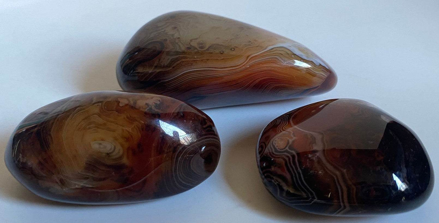 Set trei pietre polisate Agat Sardonyx pentru decorare