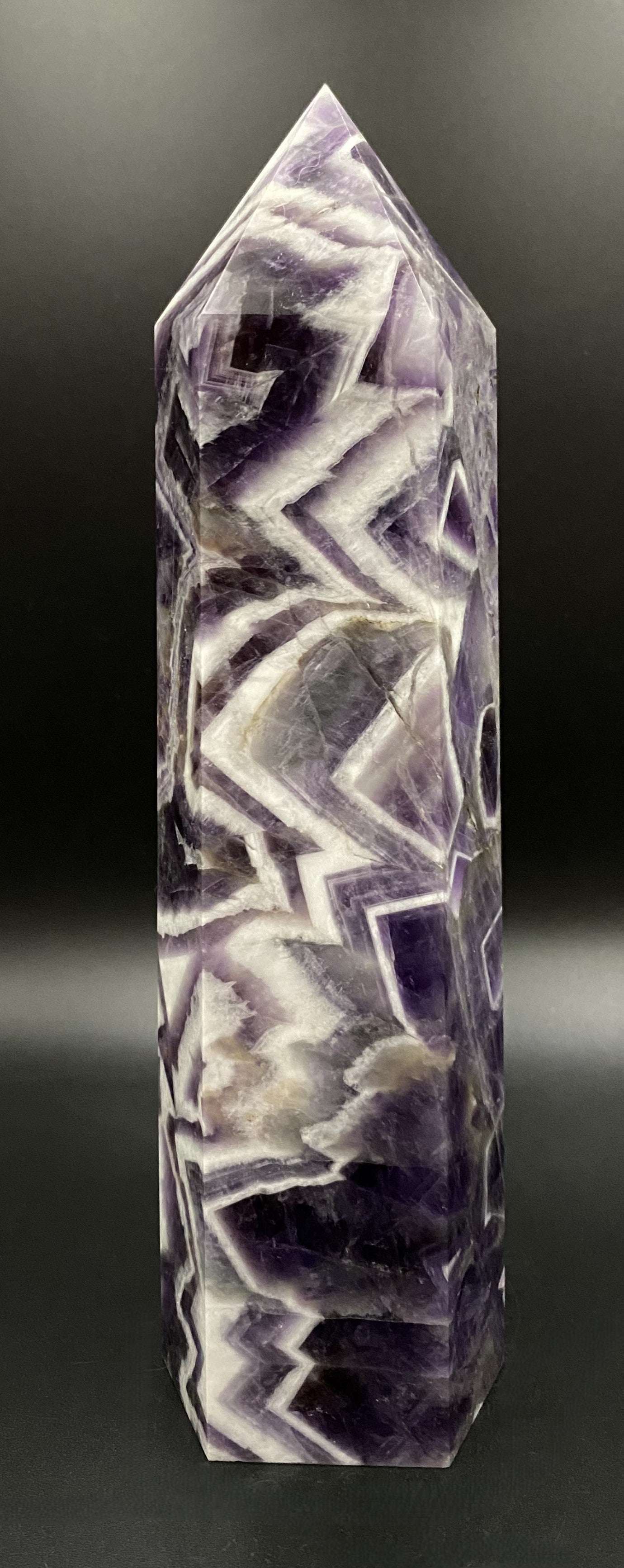 Ametist Dream Chevron obelisk semipretioasa piatra naturala sculptata vertical