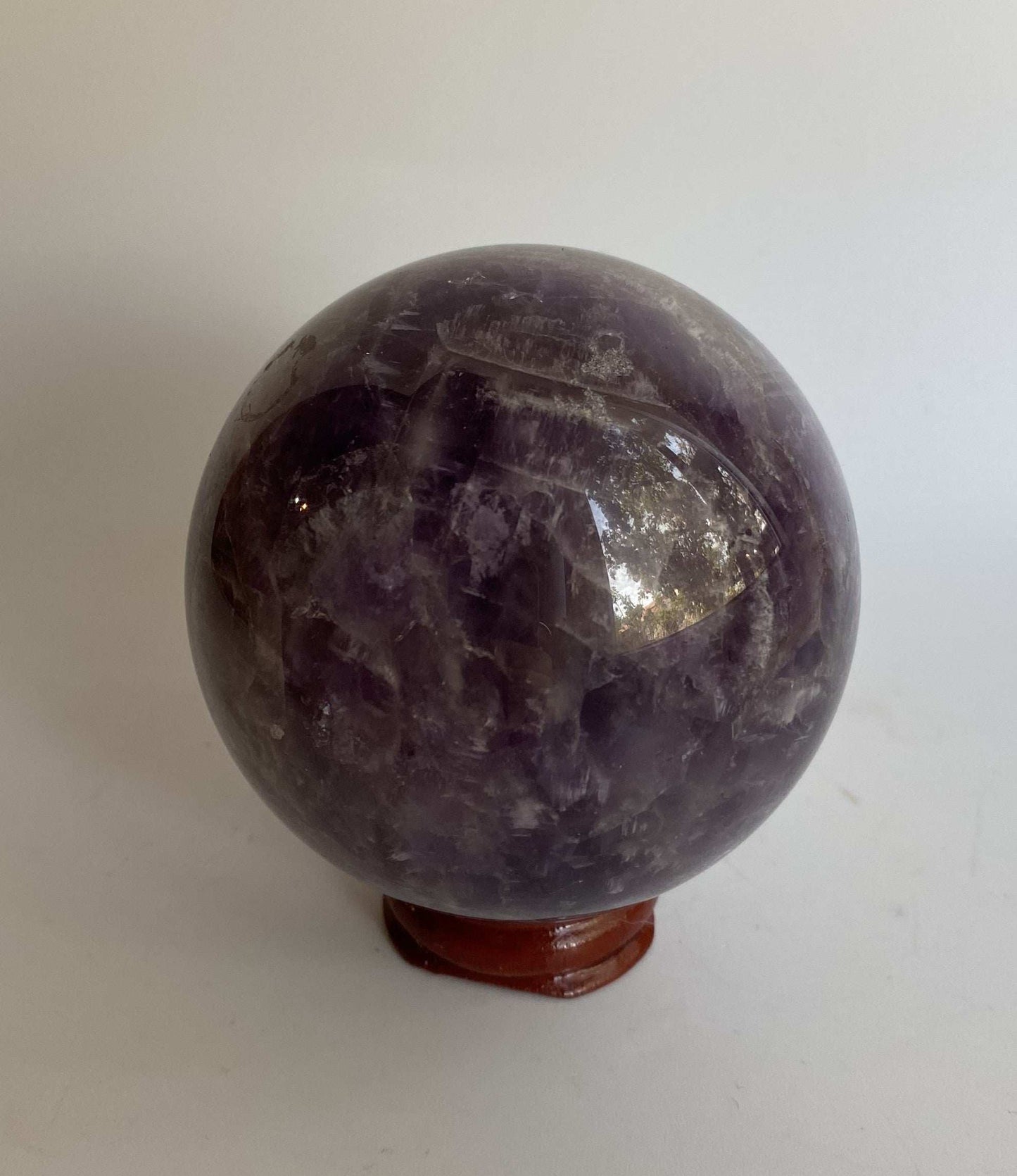 Ametist Dream chevron semiprecious stone sphere on wooden stand