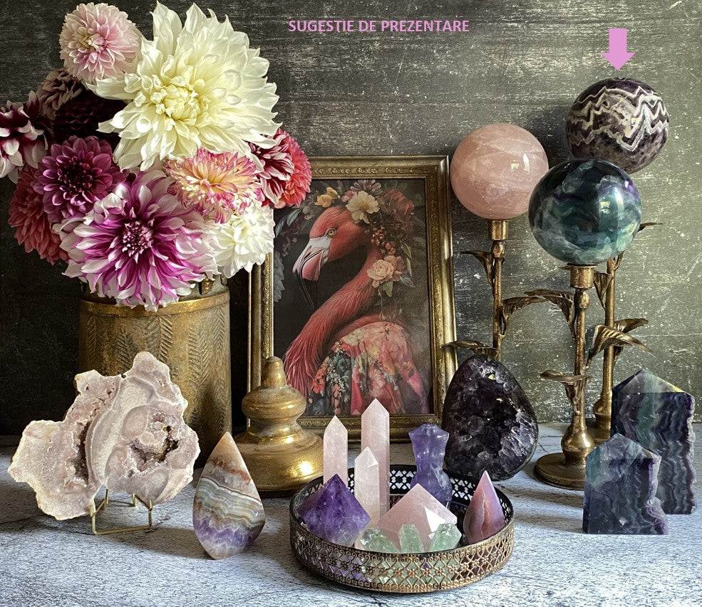 Sferă Ametist Dream Chevron 11.1cm pe suport negru din pietre semiprețioase naturale