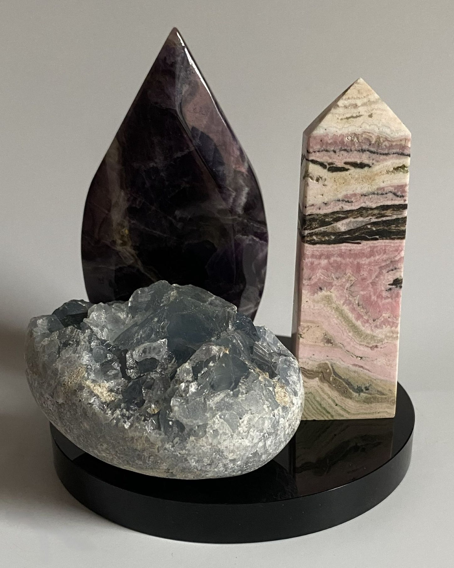 Set de pietre semipretioase cu ametist chevron, celestina, rodocrozit peru si disc din obsidian