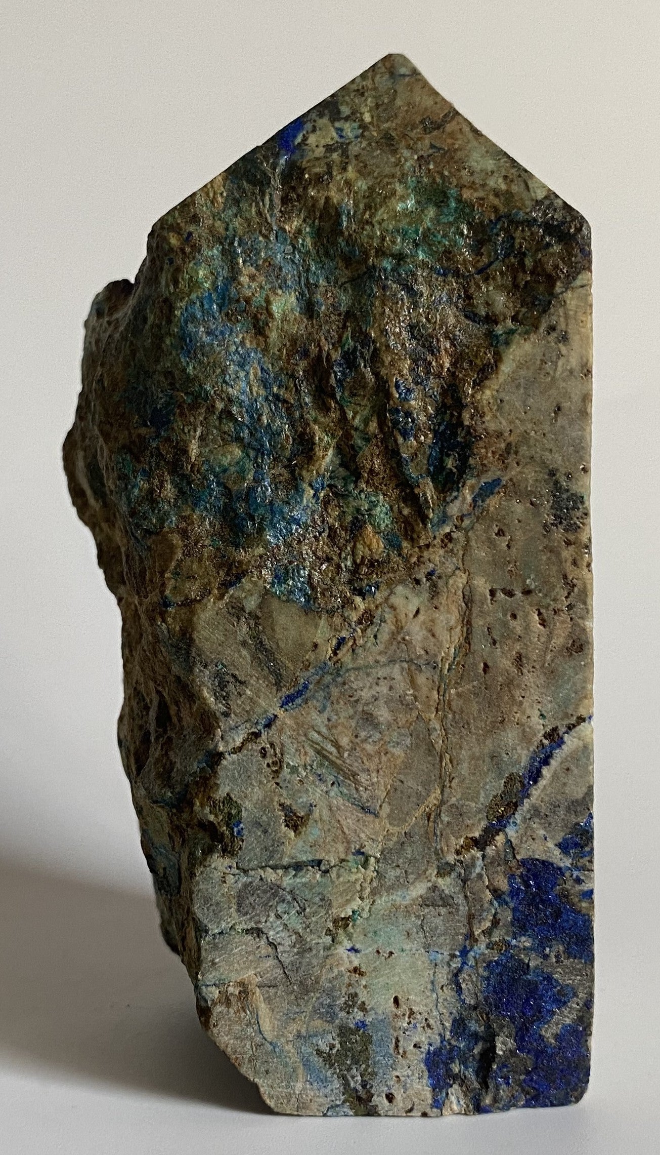 Azurite obelisc brut din piatra semipretioasa naturala cu texturi si nuante de albastru si verde