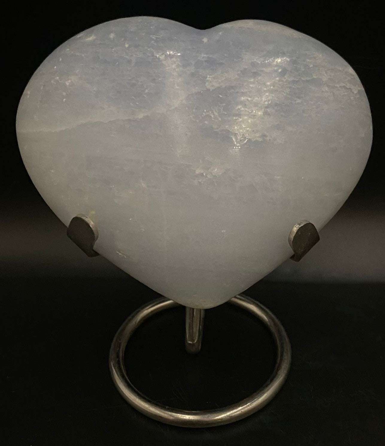 Inima din Calcit Albastru 9.7 cm pe suport metalic, piatra semipretioasa naturala