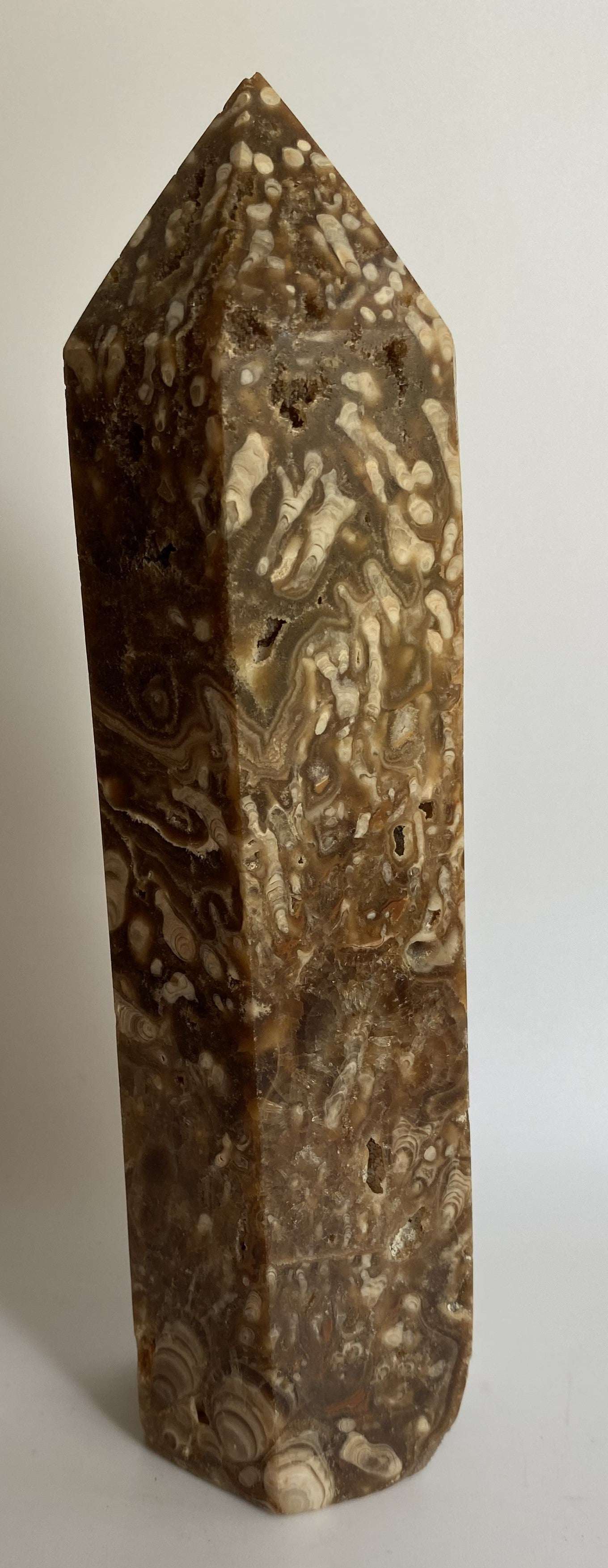 Obelisc din Calcit Ambra piatra semipretioasa maro cu model natural