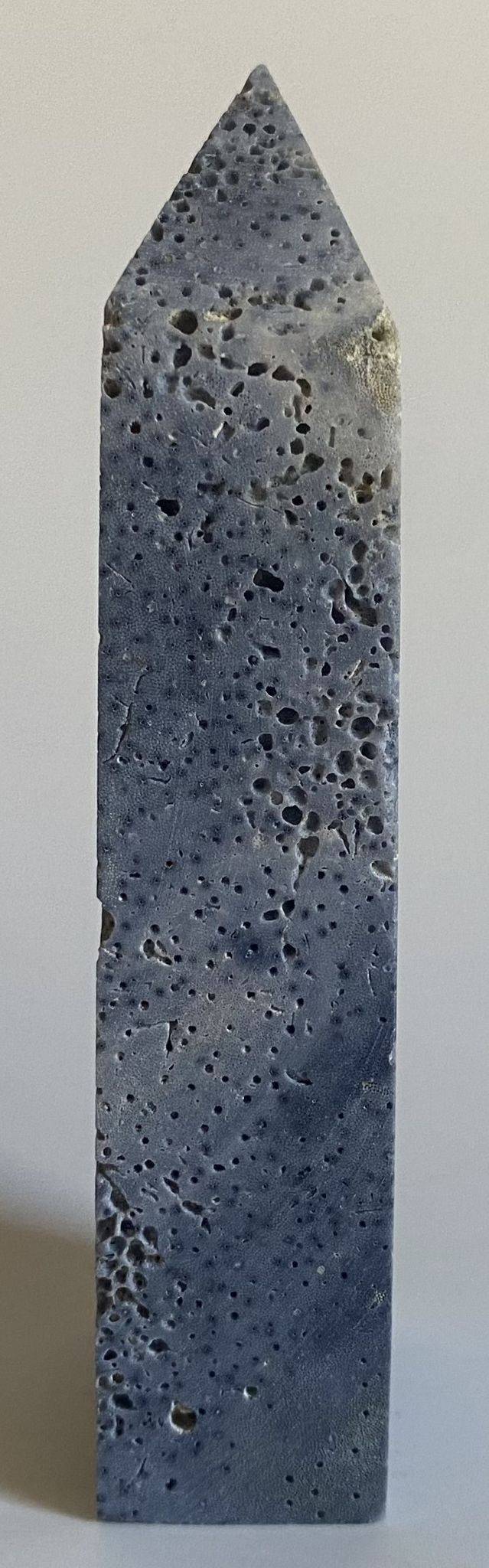 Coral Albastru - Obelisc 10.3cm - Decoratiune Piatra Semipretioasa