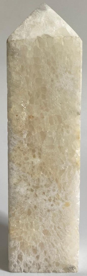 Obelisc brut din Cuart Alb semiprețios de 13.6cm