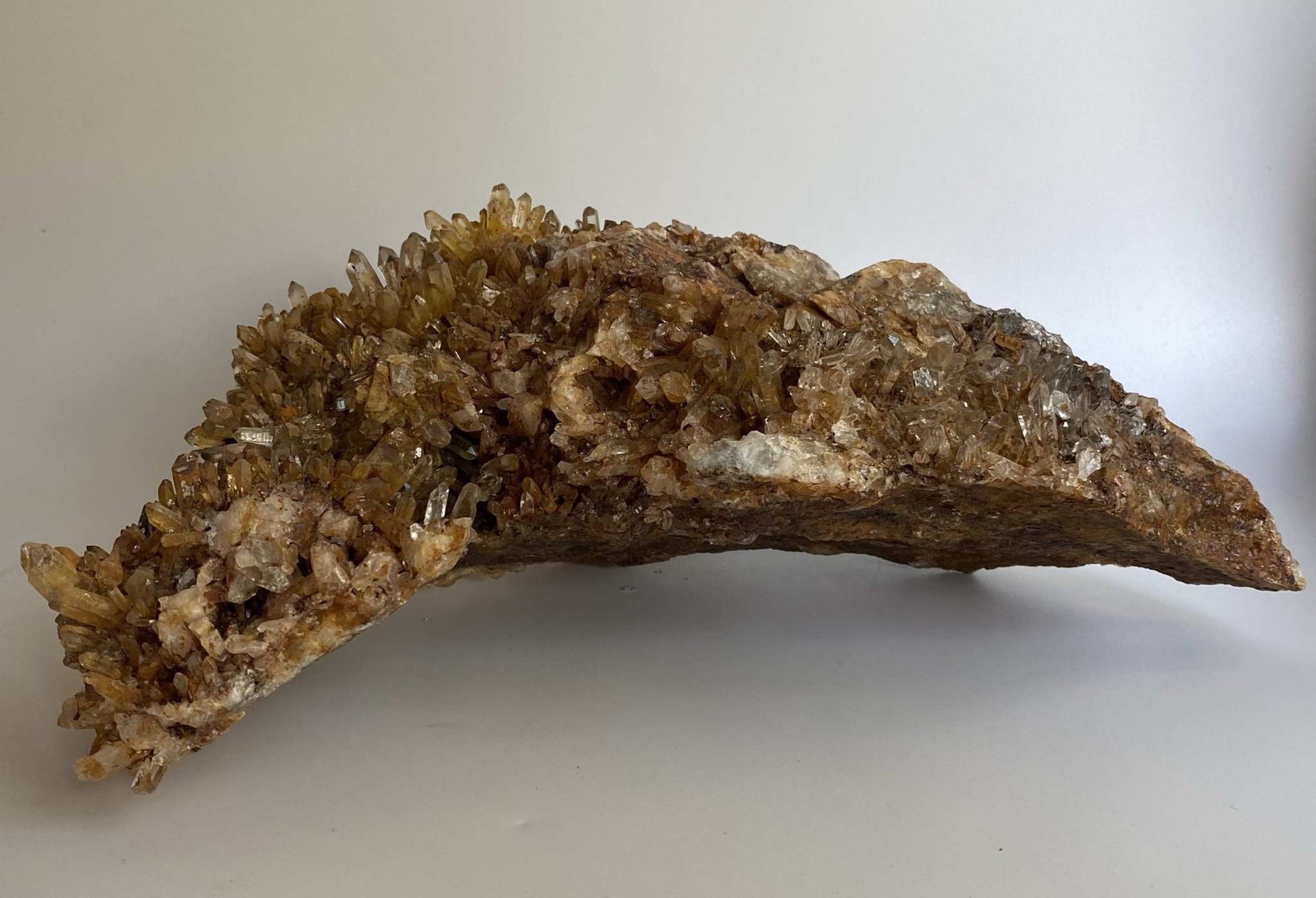 Cluster din Citrin natural semiprecious stone with yellow crystal formations