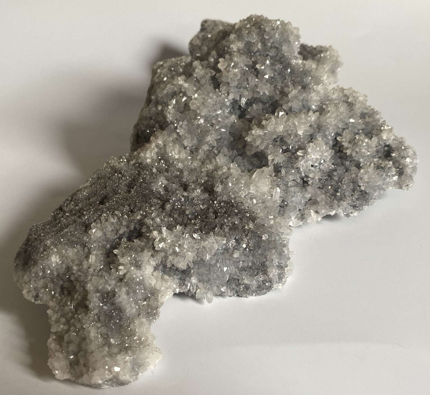 Cluster din Cuart Crizantema natural, 20 cm, piatră semiprețioasă alb-gri strălucitoare