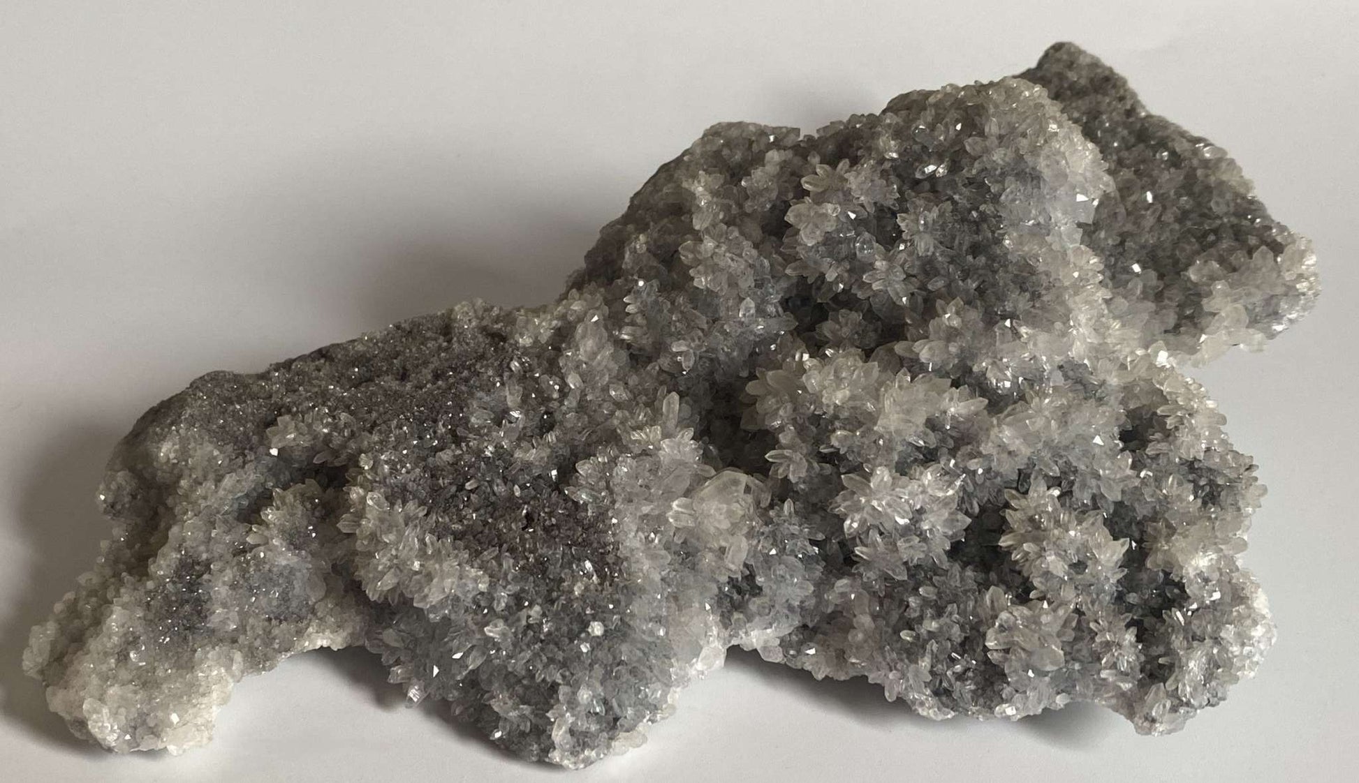 Cluster de Cuart Crizantema natural de 20 cm cu cristale stralucitoare