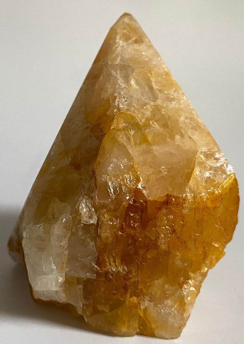 Varf polisat de Cuart Hematoid Galben de 6.9cm, piatra semipretioasa naturala