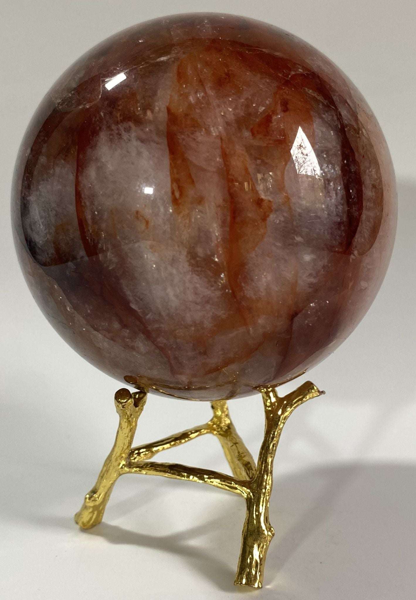 Sfera din Cuart Hematoid Rosu de 9.4cm pe suport metalic inclus