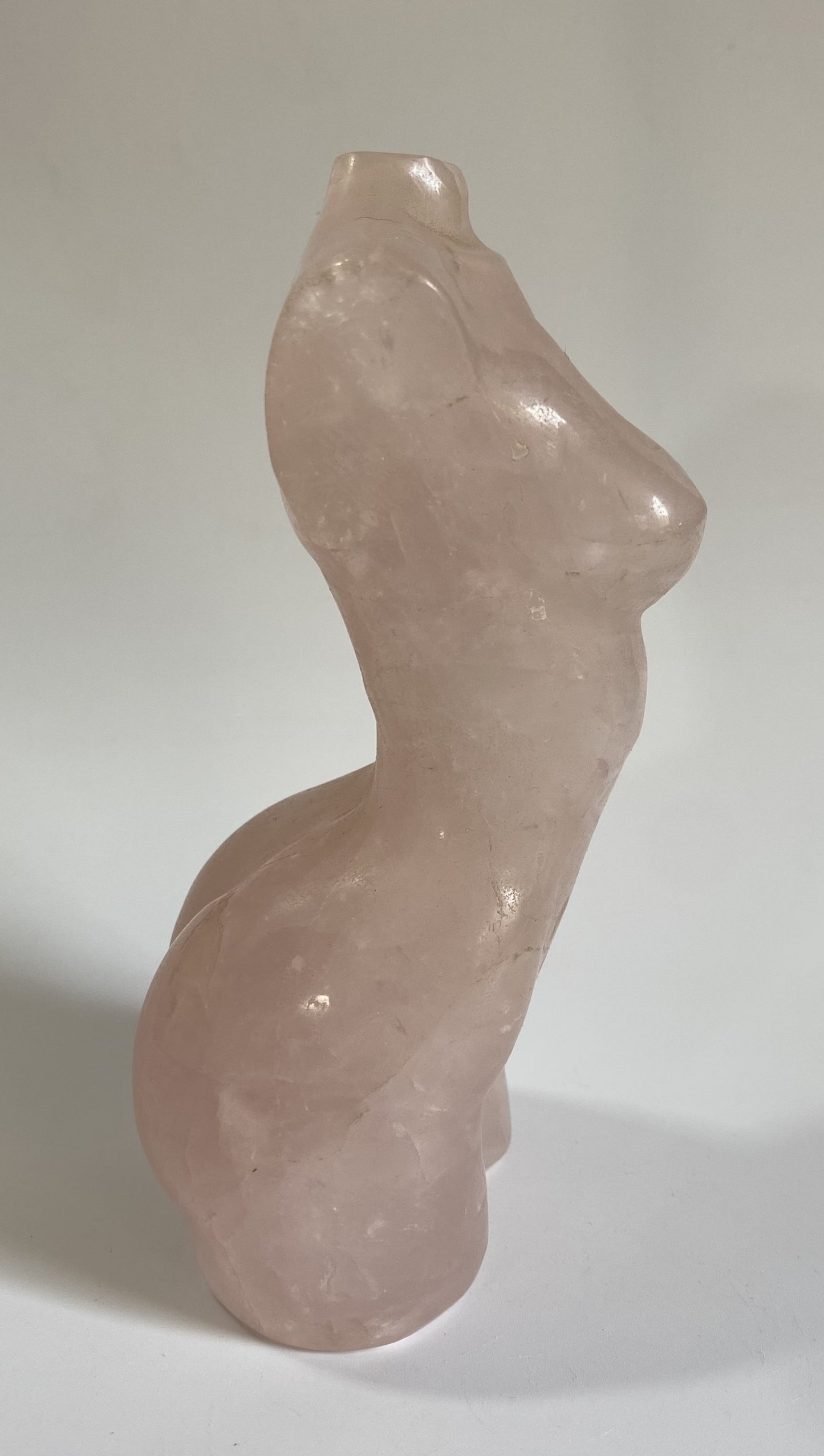 Cuart Roz - Sculptura nud piatra semipretioasa