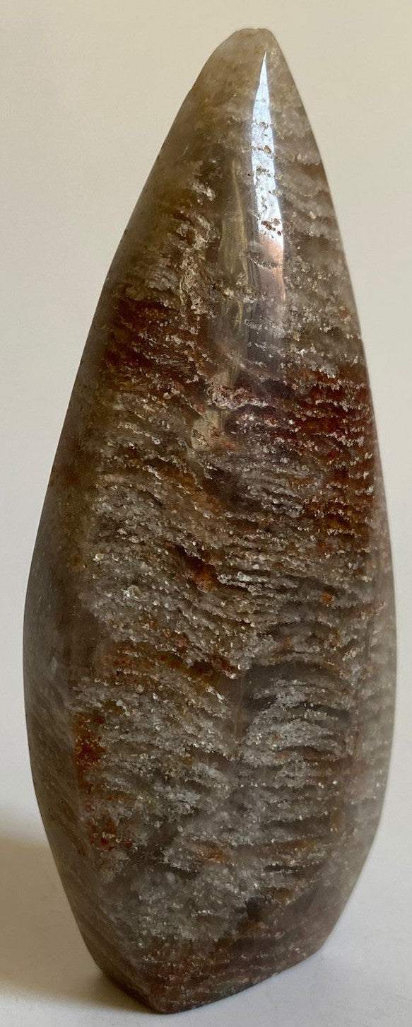 Sculptura din Cuart Thousand Layers de 9.9cm din pietre semiprețioase naturale