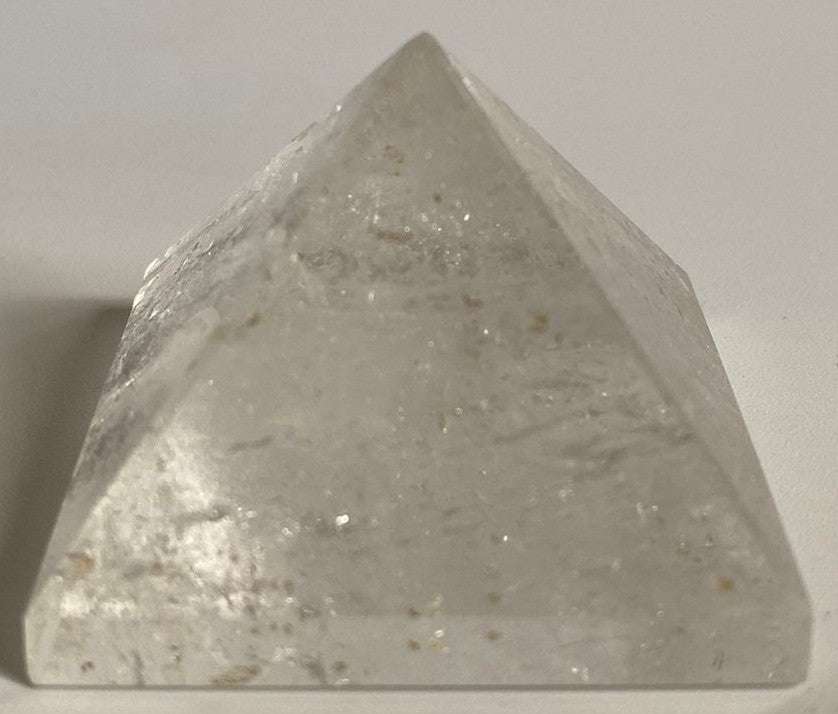 Piramida de Cuart Transparent 4.2cm din cristal natural semipretios