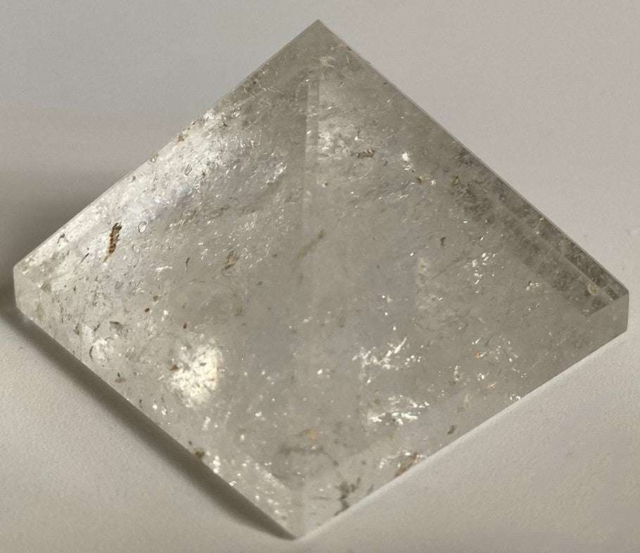 Piramidă de cuart transparent 4.2cm, cristal de stâncă natural, piatră semiprețioasă