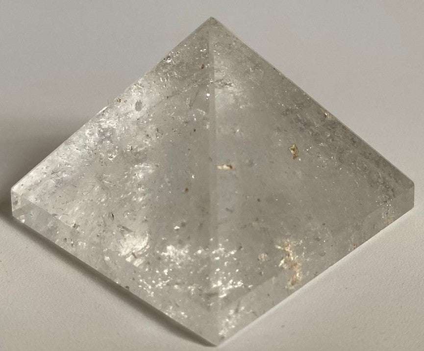 Piramida de cuart transparent cristal de stanca 4.2cm piatra semipretioasa naturala