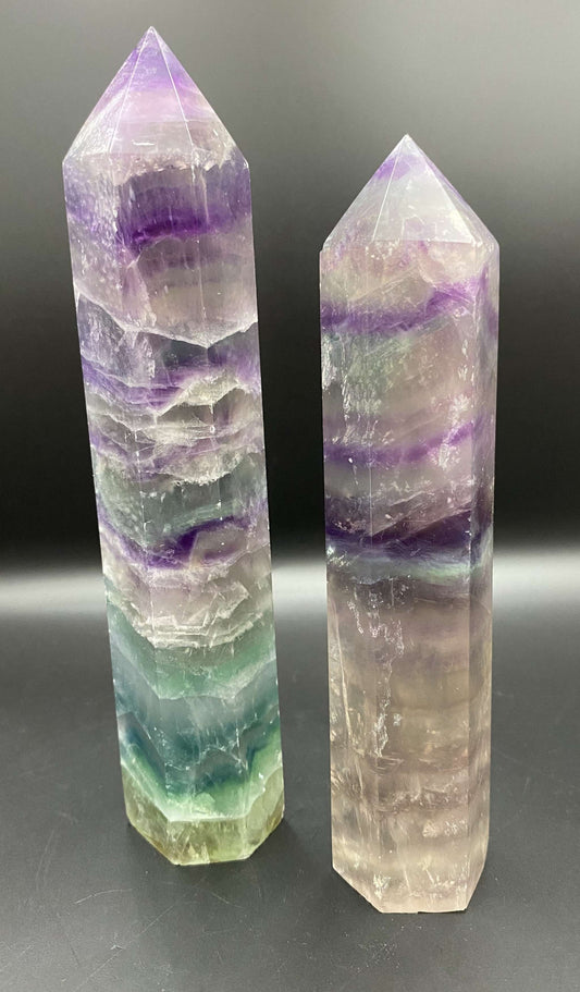 Set de doua obeliscuri din Fluorit Rainbow cu culori vibrante si translucide