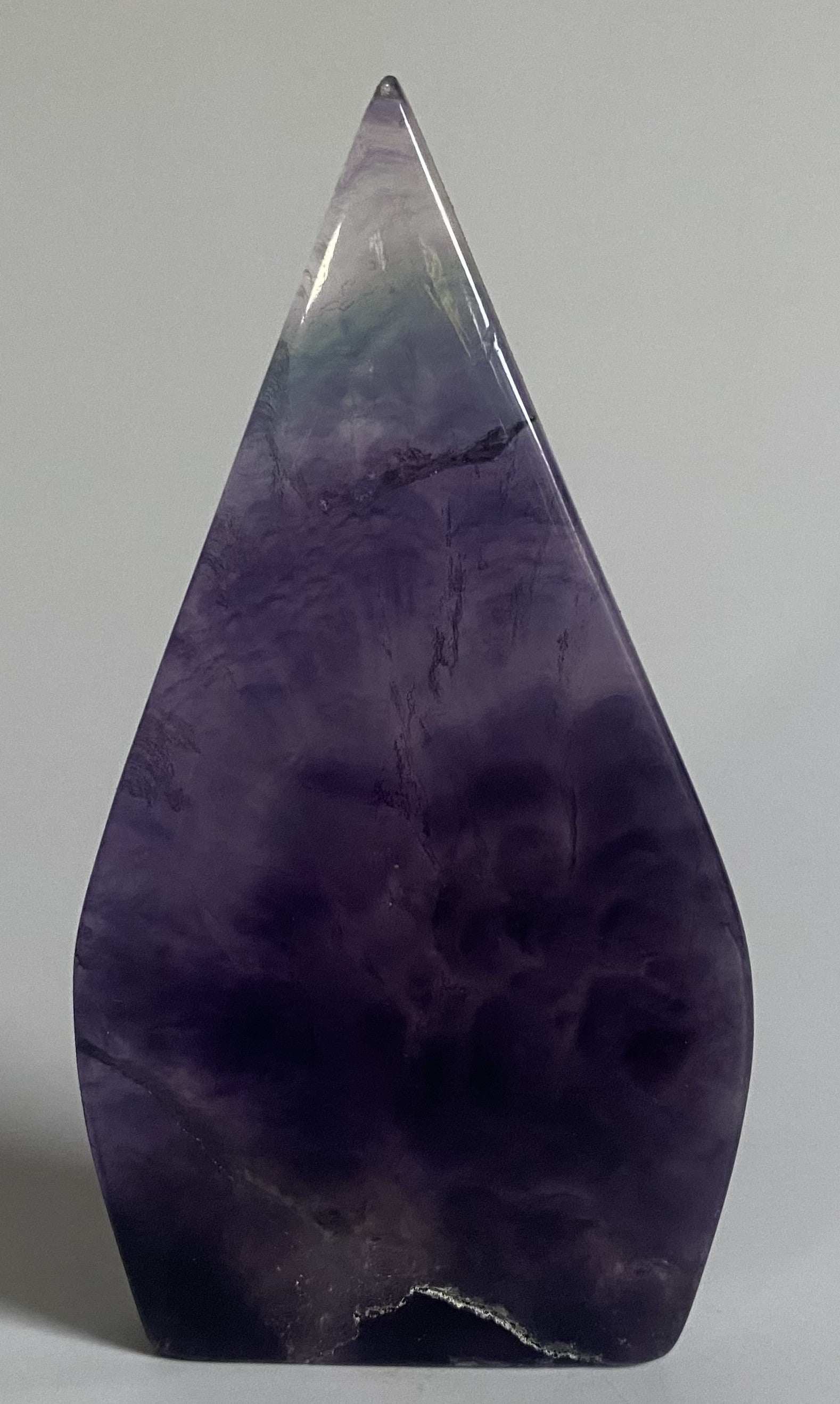 Sculptură Fluorit Rainbow natural 11.4 cm culoare curcubeu piatră semiprețioasă