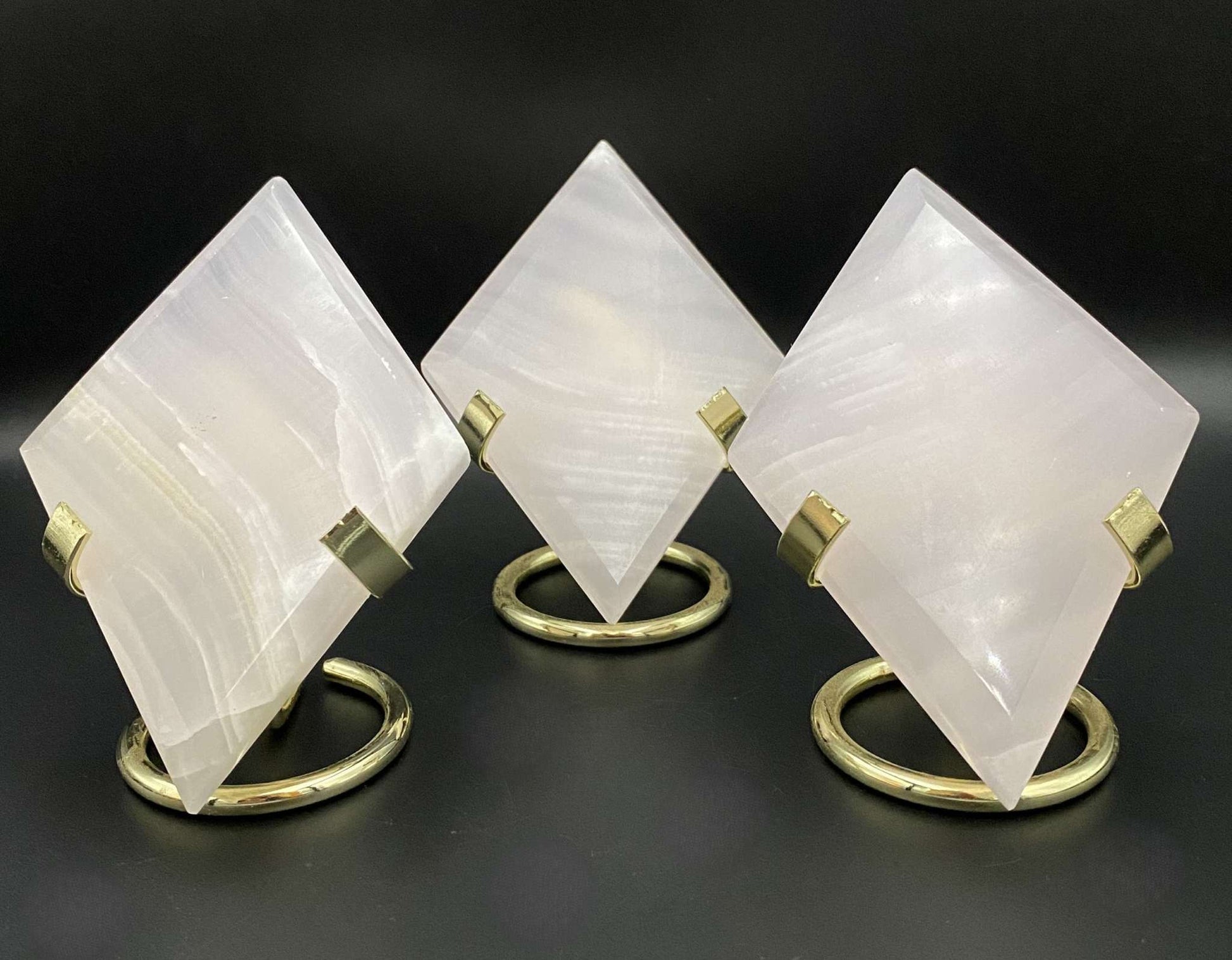 Set romburi pietre semipretioase din jad roz cu suporturi metalice aurii