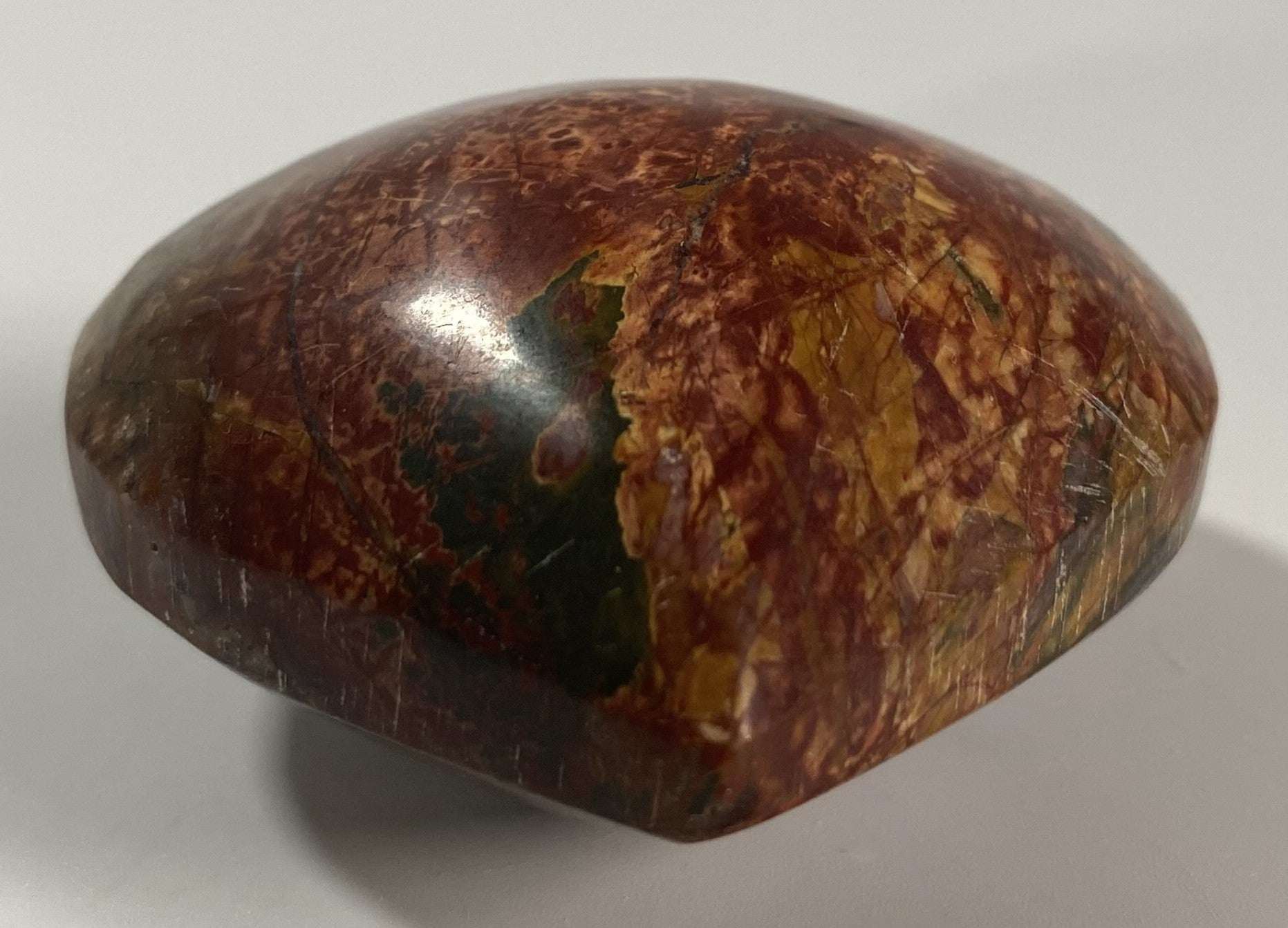 Inima naturala din Jasp Creek de 6.1 cm cu nuante maro si roscat, piatra semipretioasa rara