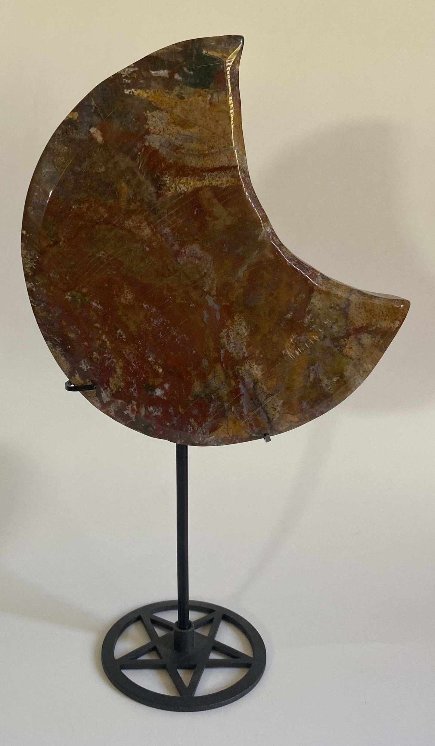 Luna decorativă din Jasp Oceanic pe suport metalic negru elegant