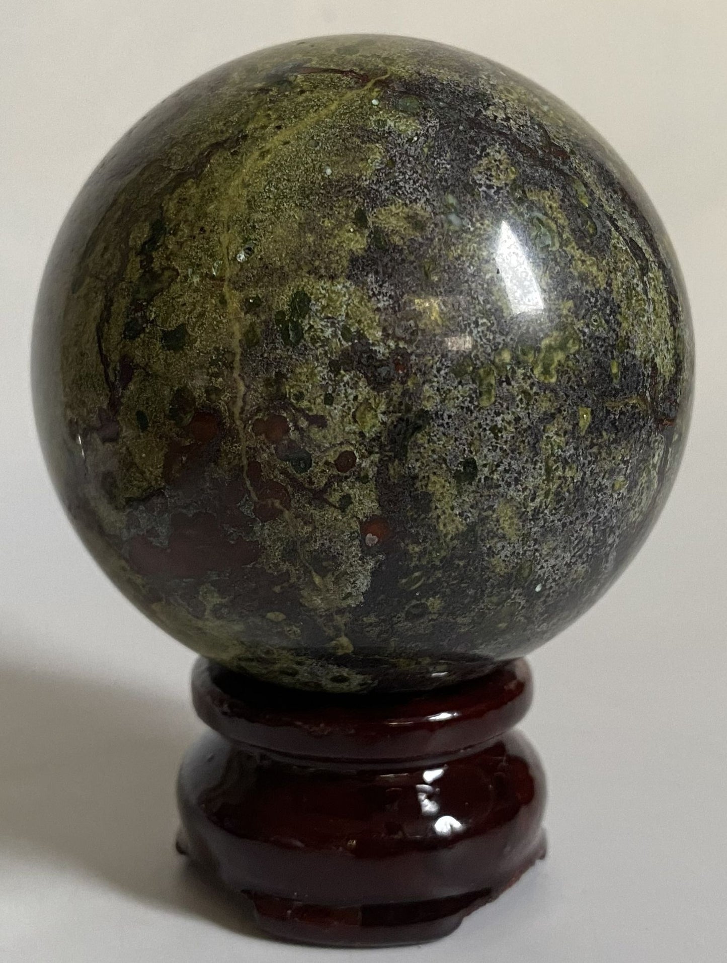 Jasp Sangele Dragonului - Sfera 6.8cm - Pietre Semipretioase Naturale
