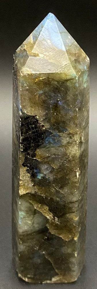 Labradorit obelisc 8.7cm semiprecious stone decor with blue-yellow iridescence under light