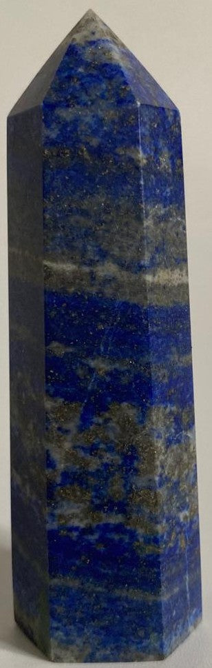 Obelisc de 8.4cm din piatra semipretioasa de lapis lazuli pe fundal alb