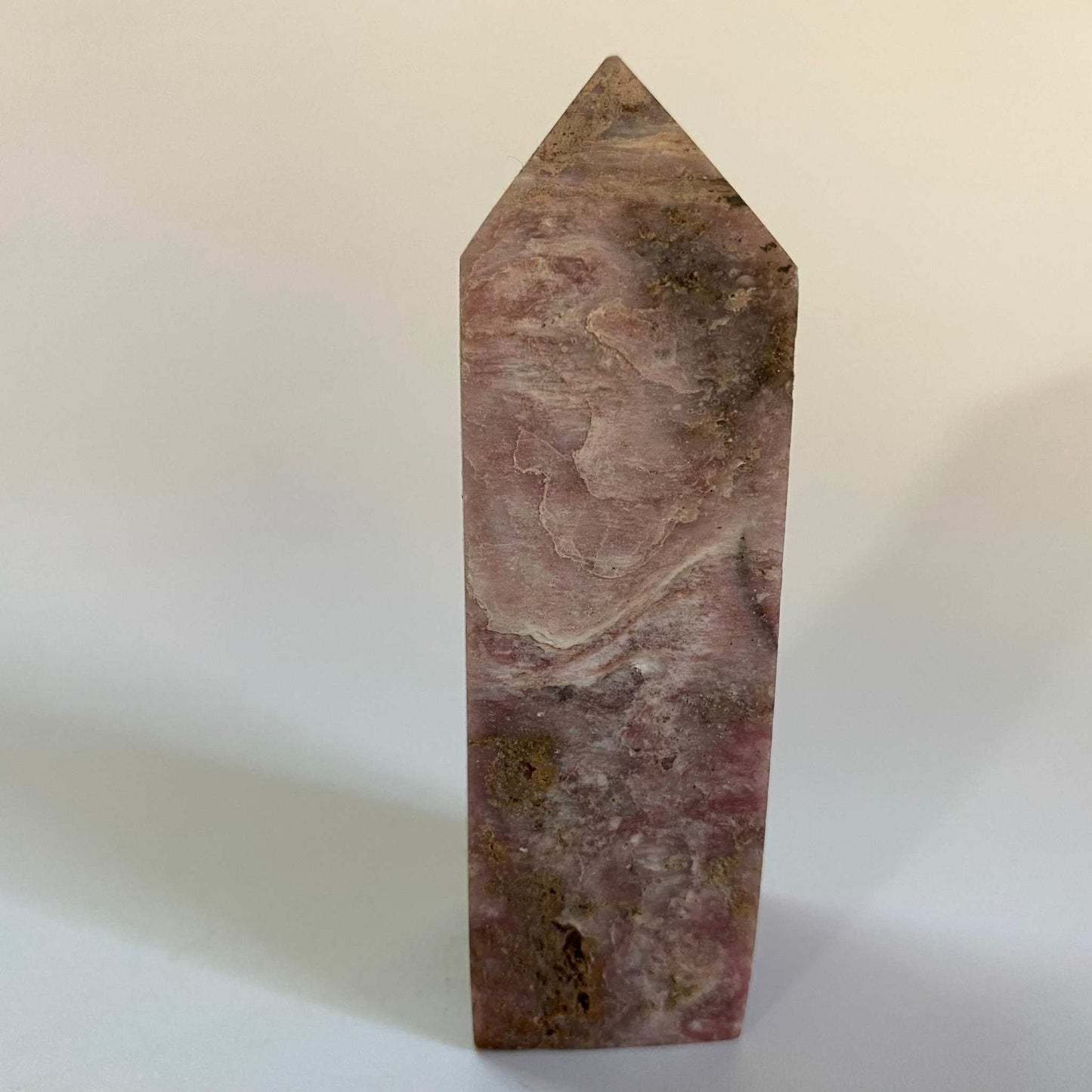 Obelisc 8.4cm din Muscovit Roz natural pietre semipretioase