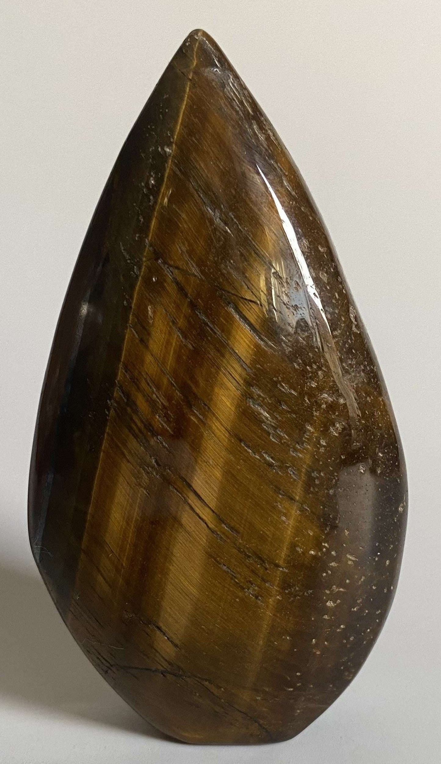Sculptura din Ochi de Tigru natural, 9.7 cm, piatră semiprețioasă lustruită