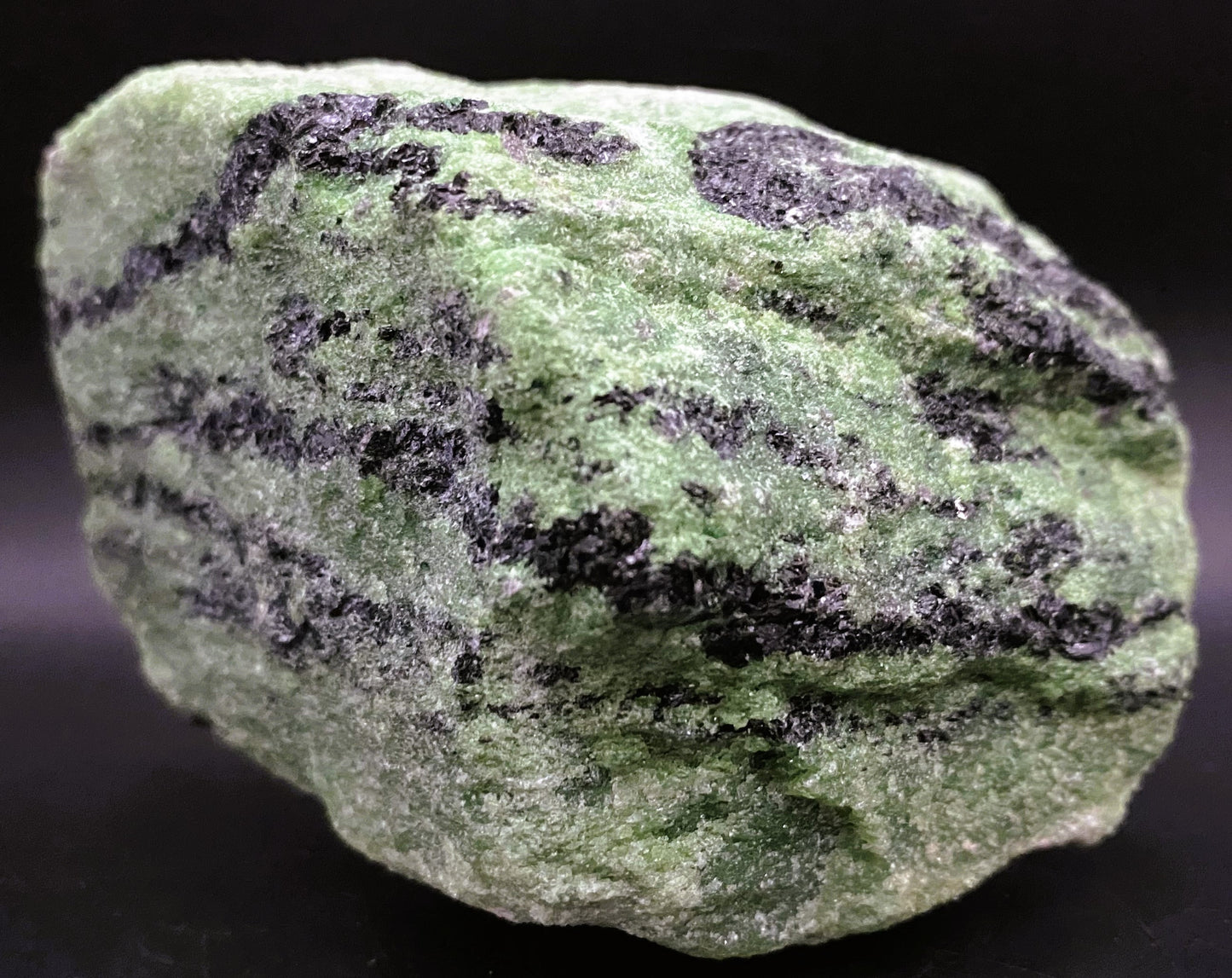 Pargasit in Zoisit - Specimen piatra bruta