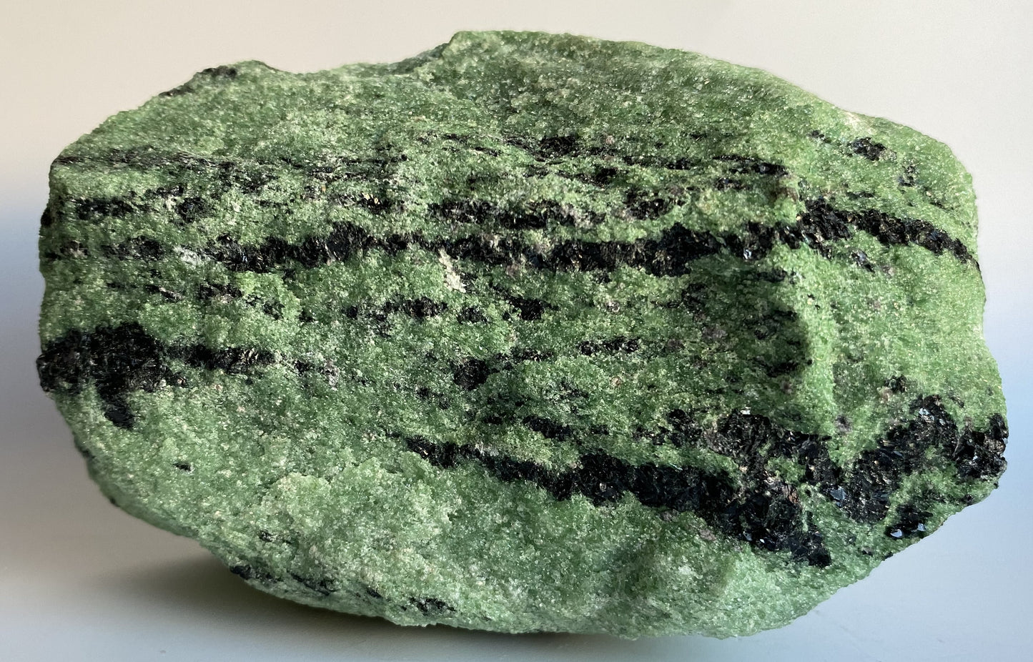 Pargasit in Zoisit - Specimen piatra bruta
