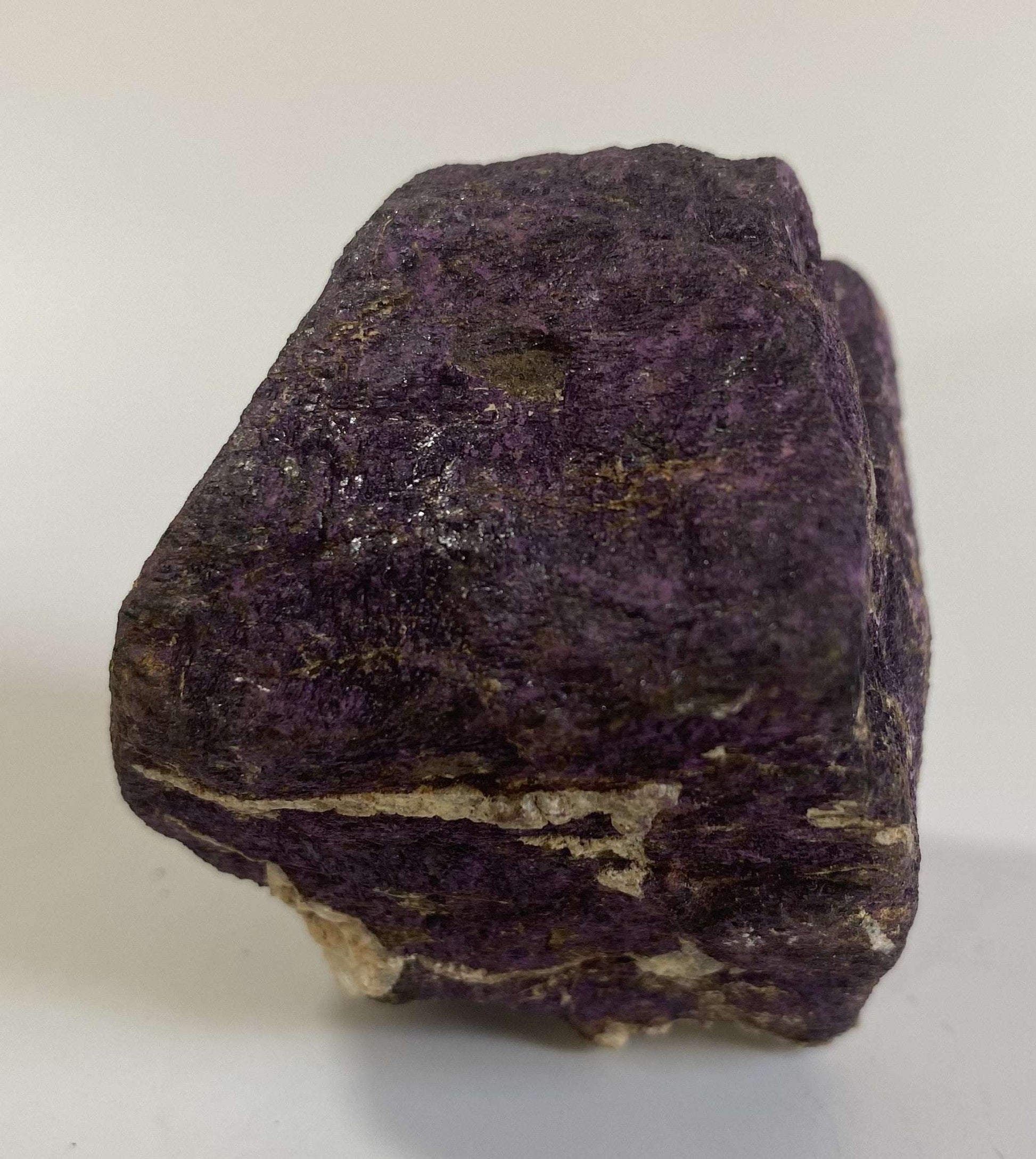 Specimen piatra bruta purpurit purple raw stone mineral sample