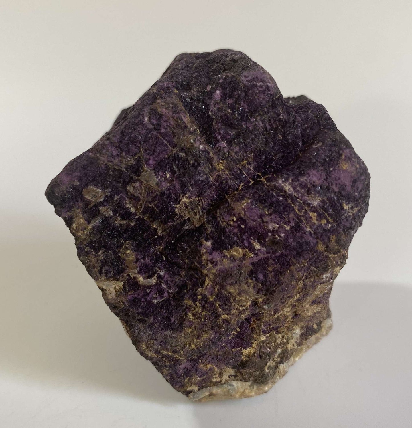 Specimen piatra bruta purpurit natural purple raw stone mineral sample