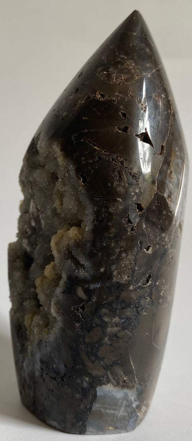 Sculptură din Sfalerit natural de 10.2cm, piatră semiprețioasă