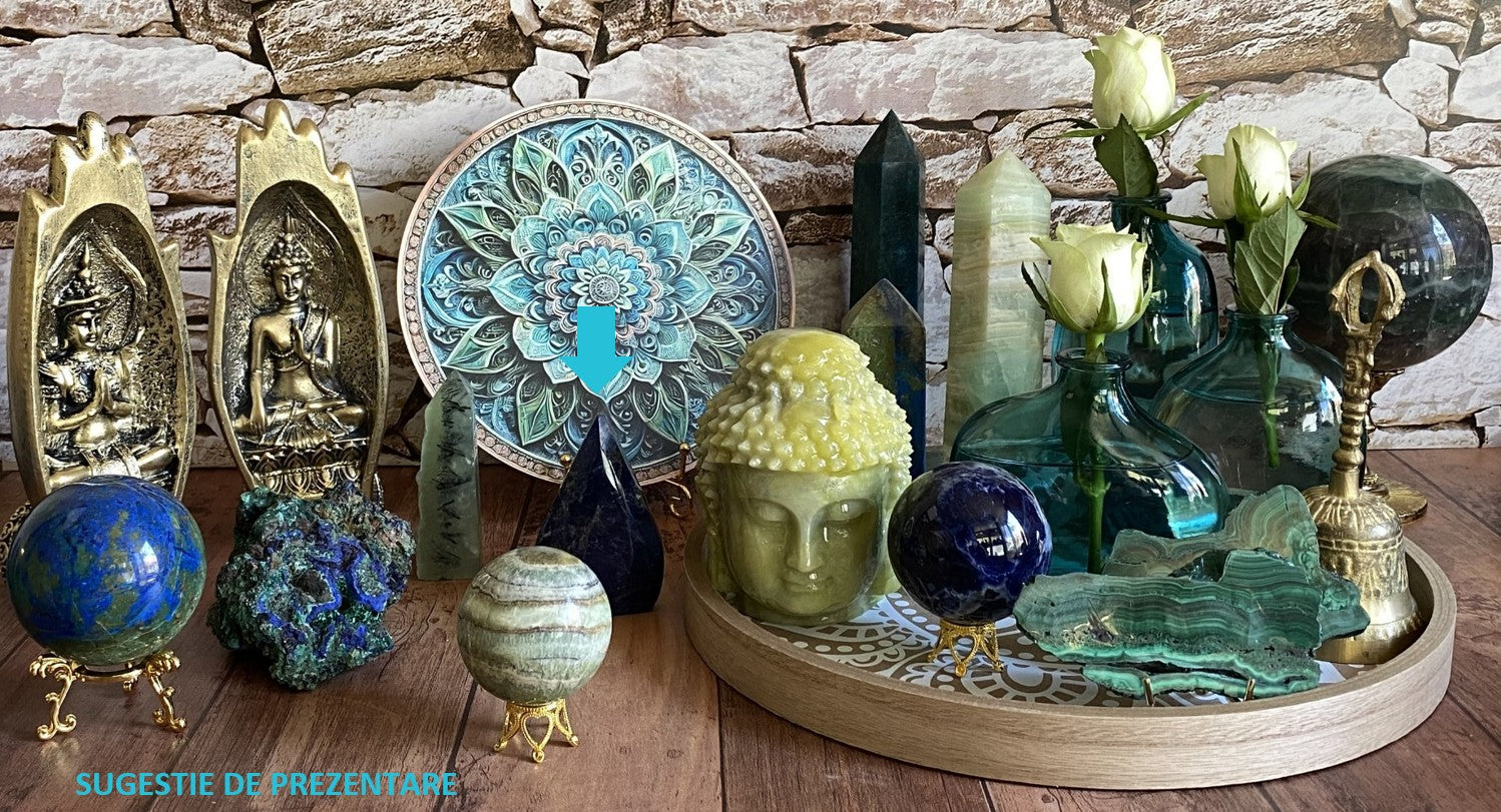 Decor cu sculptura din piatra semipretioasa de sodalit cu mandala