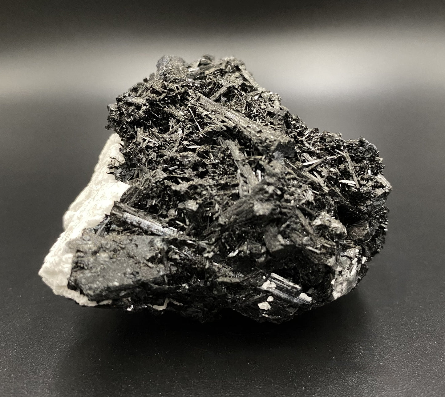 Turmalina Neagra Cristalizata - Specimen piatra semipretioasa