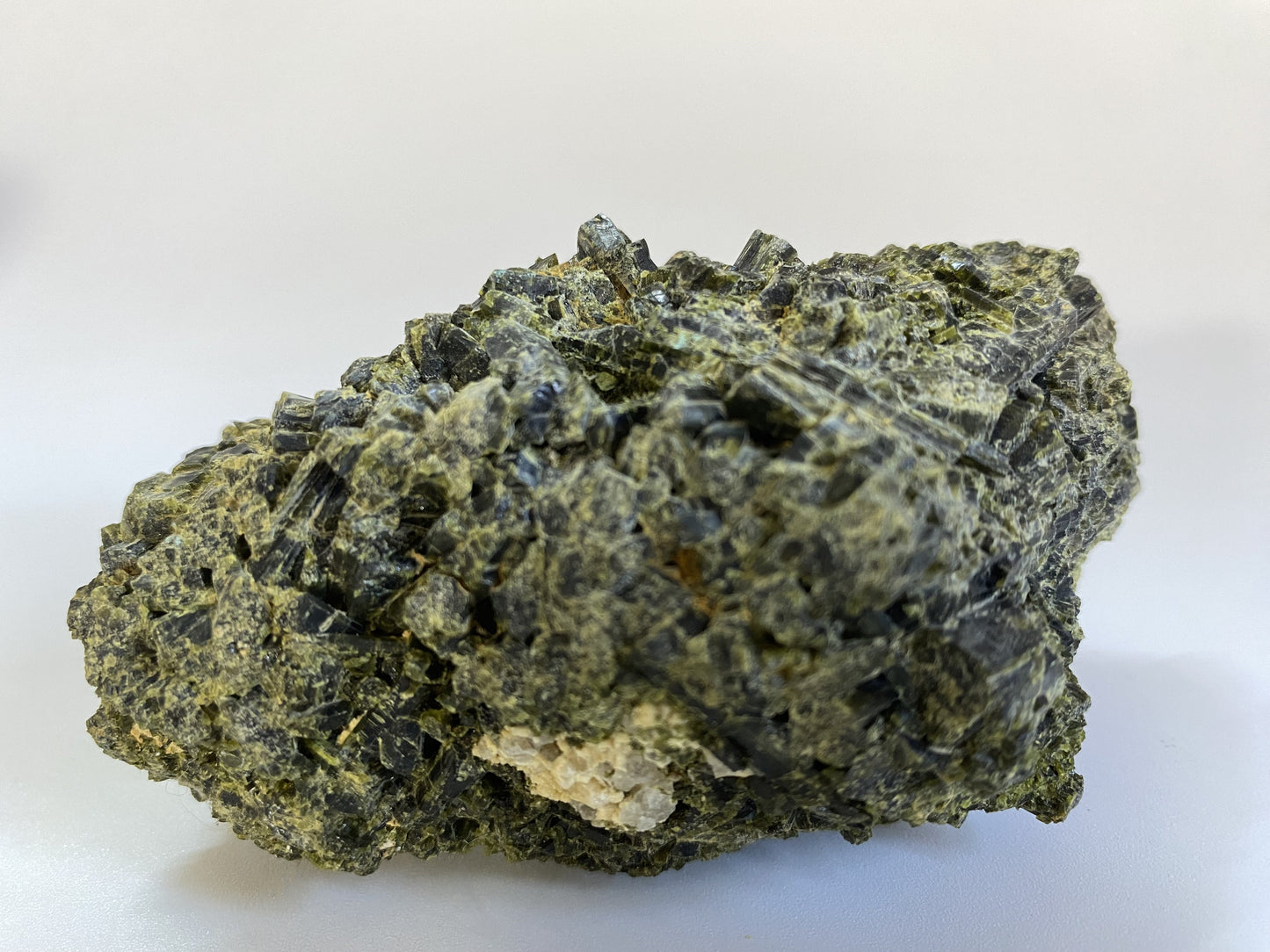 Turmalina Verde - Specimen piatra semipretioasa