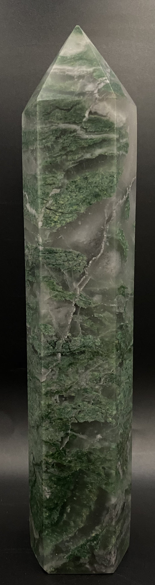 Verdit-Agat - Obelisc din piatra semipretioasa