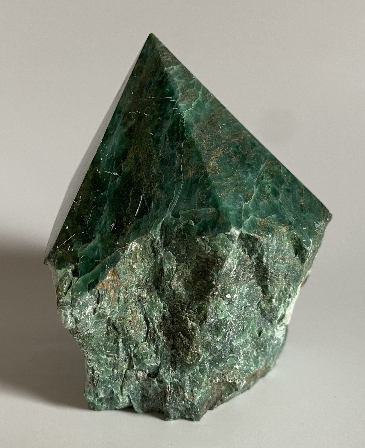 Verdit (Jad African) - Varf Polisat 8.2cm - Pietre Semipretioase Naturale