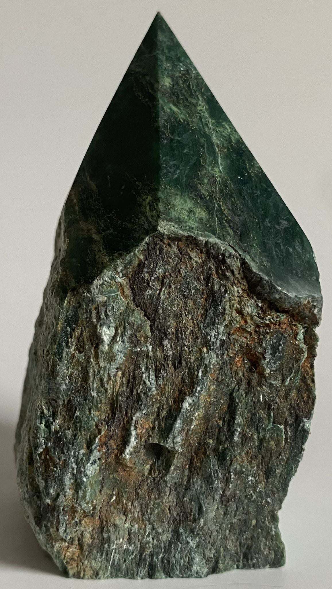 Varf polisat Verdit jad african decoratiune piatra semipretioasa 8.5cm
